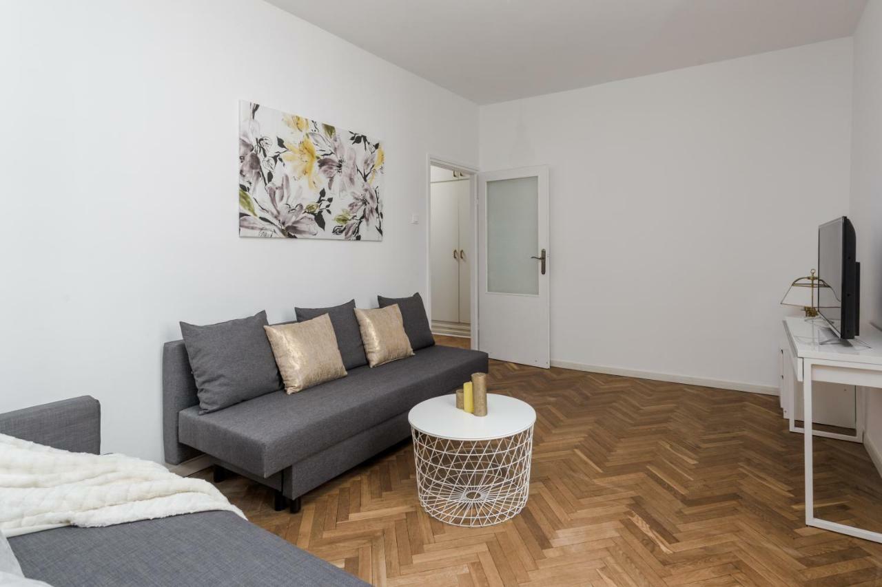 Chill Apartments Brzozowa Old Town วอร์ซอ ภายนอก รูปภาพ